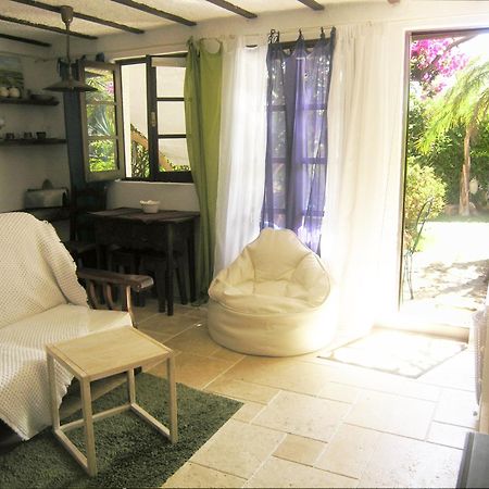 לינה וארוחת בוקר לאגוּ‏ש Uma Casa A Beira Sol מראה חיצוני תמונה