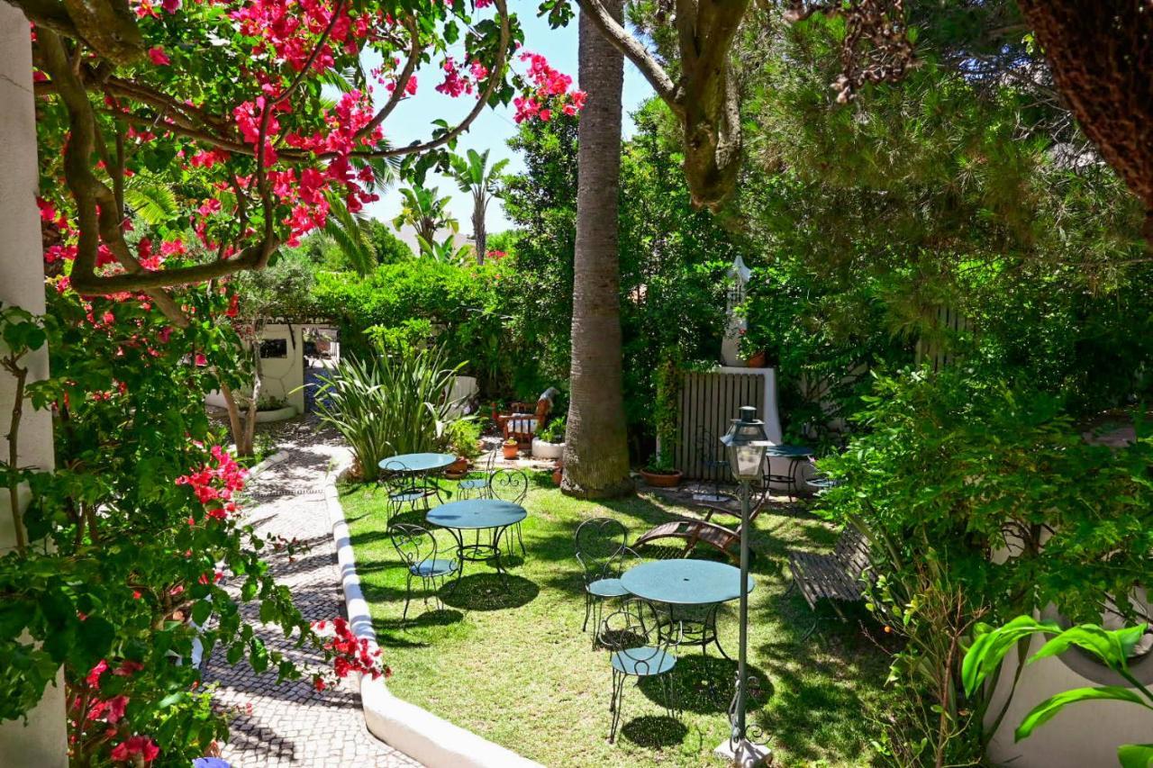 לינה וארוחת בוקר לאגוּ‏ש Uma Casa A Beira Sol מראה חיצוני תמונה