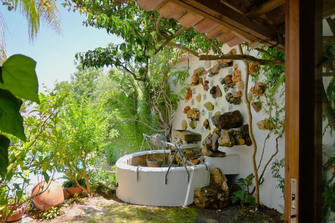 לינה וארוחת בוקר לאגוּ‏ש Uma Casa A Beira Sol מראה חיצוני תמונה
