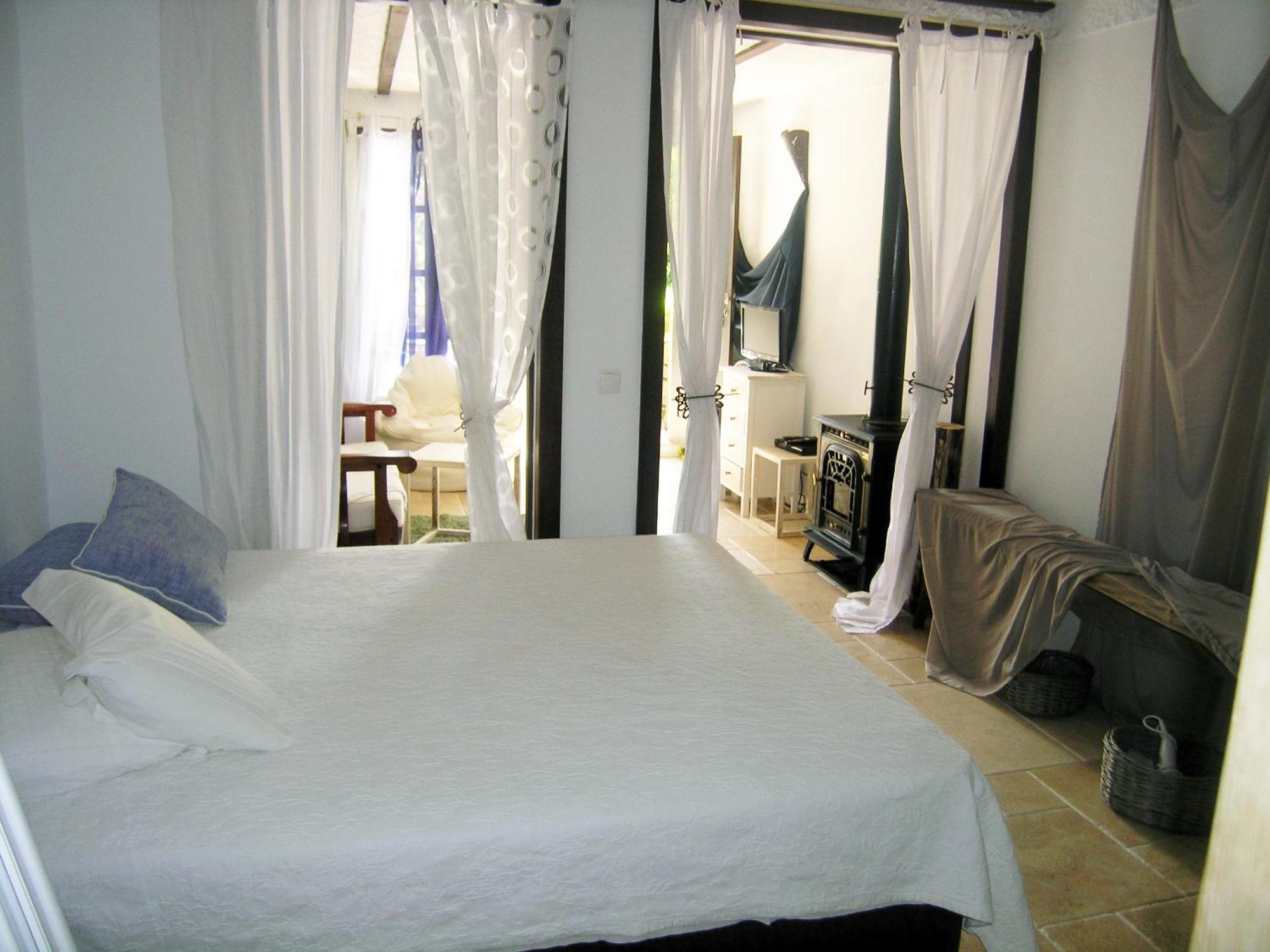 לינה וארוחת בוקר לאגוּ‏ש Uma Casa A Beira Sol מראה חיצוני תמונה