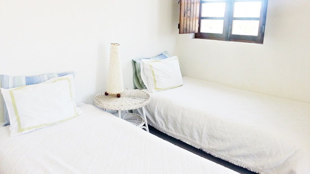 לינה וארוחת בוקר לאגוּ‏ש Uma Casa A Beira Sol מראה חיצוני תמונה
