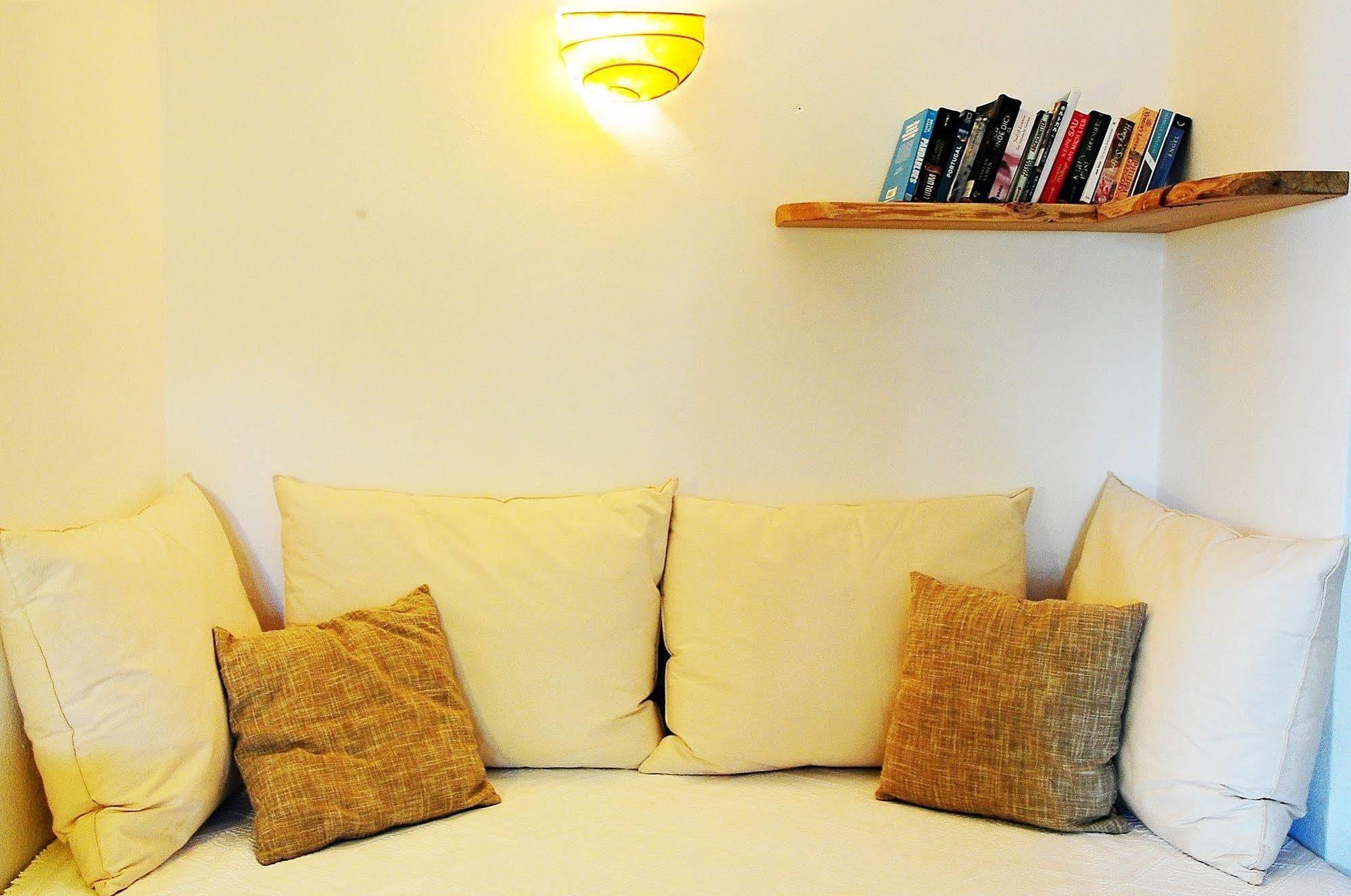 לינה וארוחת בוקר לאגוּ‏ש Uma Casa A Beira Sol מראה חיצוני תמונה